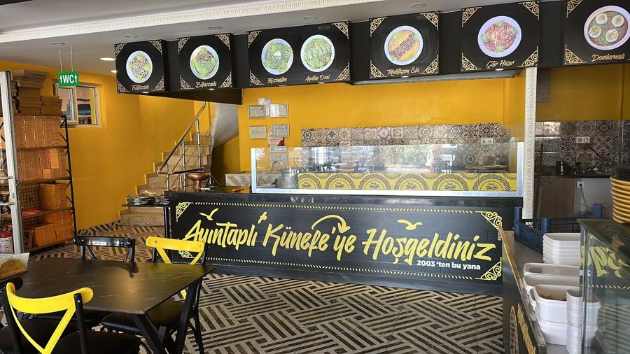 Ayıntaplı Künefe iç mekân, hoşgeldiniz yazısı